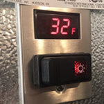 冰淇淋店儲存冰淇淋的冷藏櫃溫度也降不下來，正常應是-10度